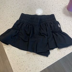 Free People movement “get your flirt on” shorts. Size XS.